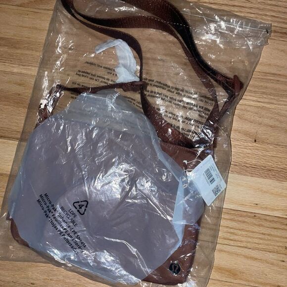 LULULEMON 2-in-1 Crossbody Yoga Mat Bag ANCIENT COPPER BROWN  3 L NWT - Picture 2 of 7